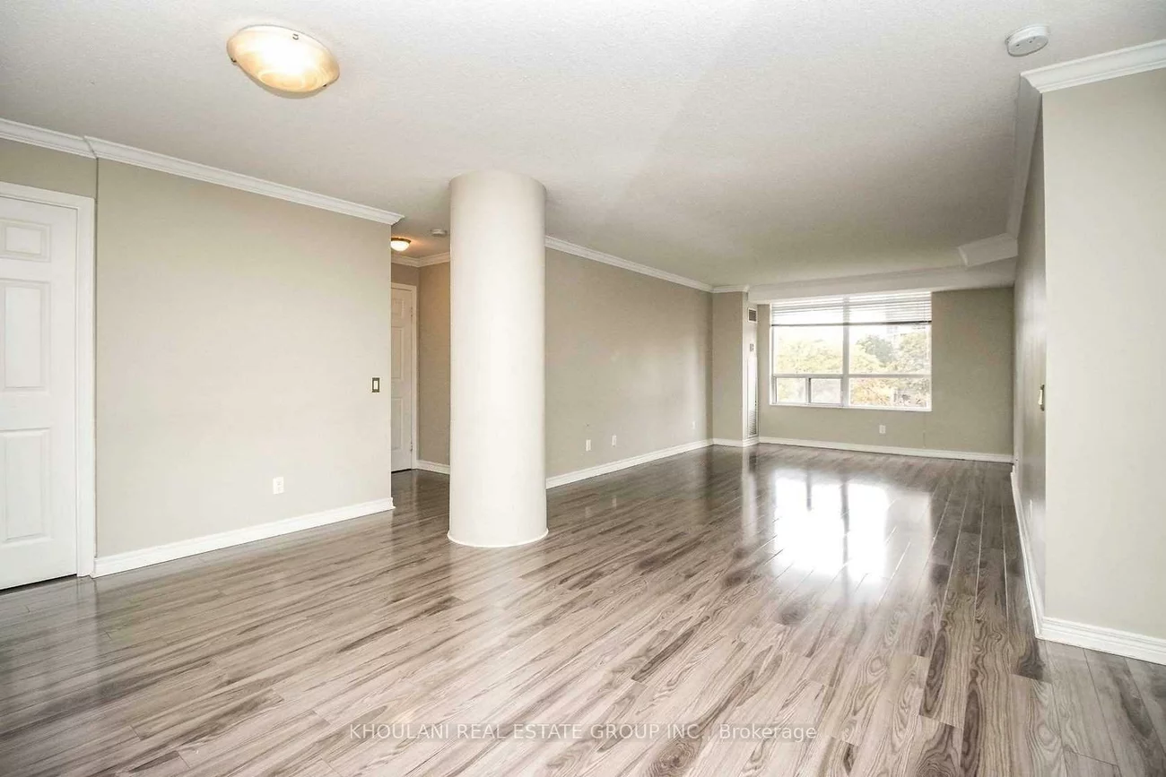 35, Kingsbridge Garden, Hurontario, Mississauga
