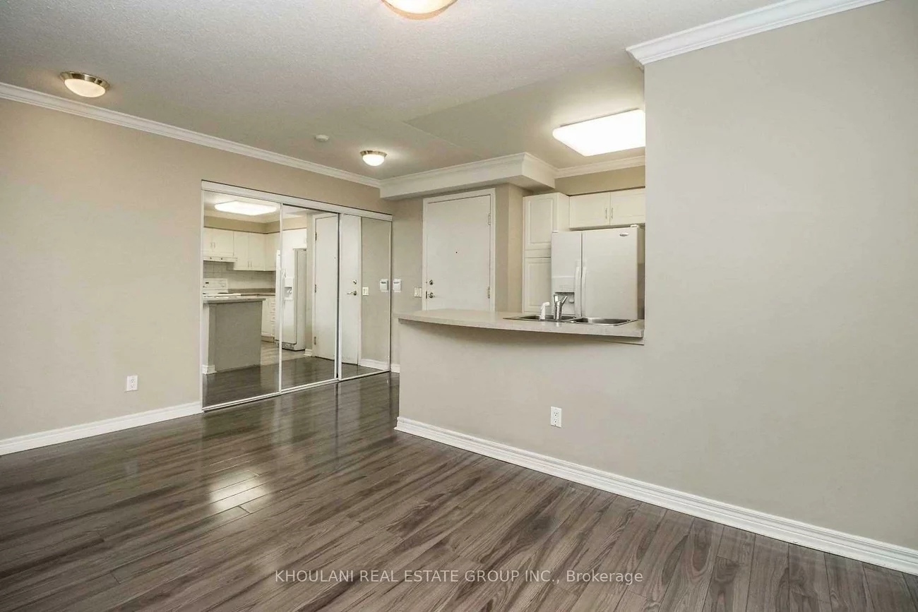35, Kingsbridge Garden, Hurontario, Mississauga