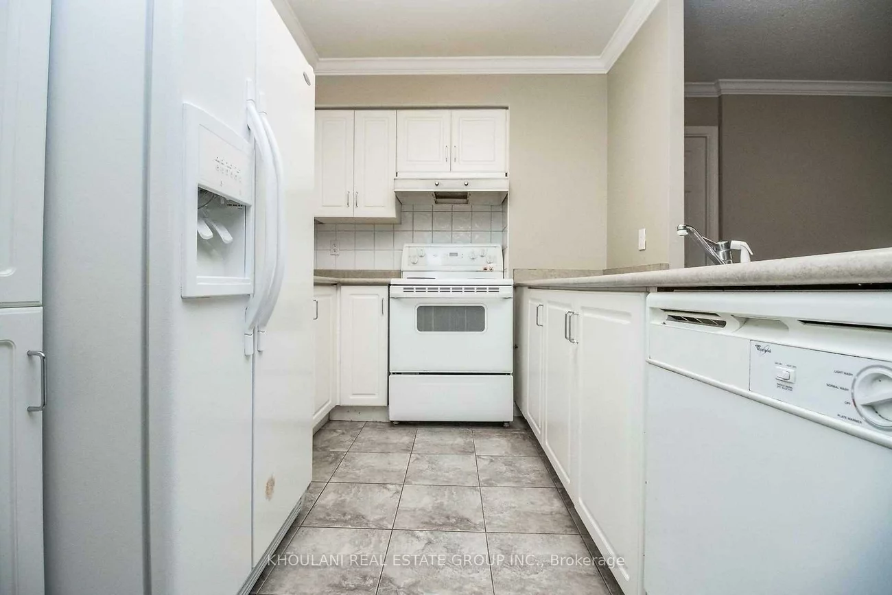 35, Kingsbridge Garden, Hurontario, Mississauga