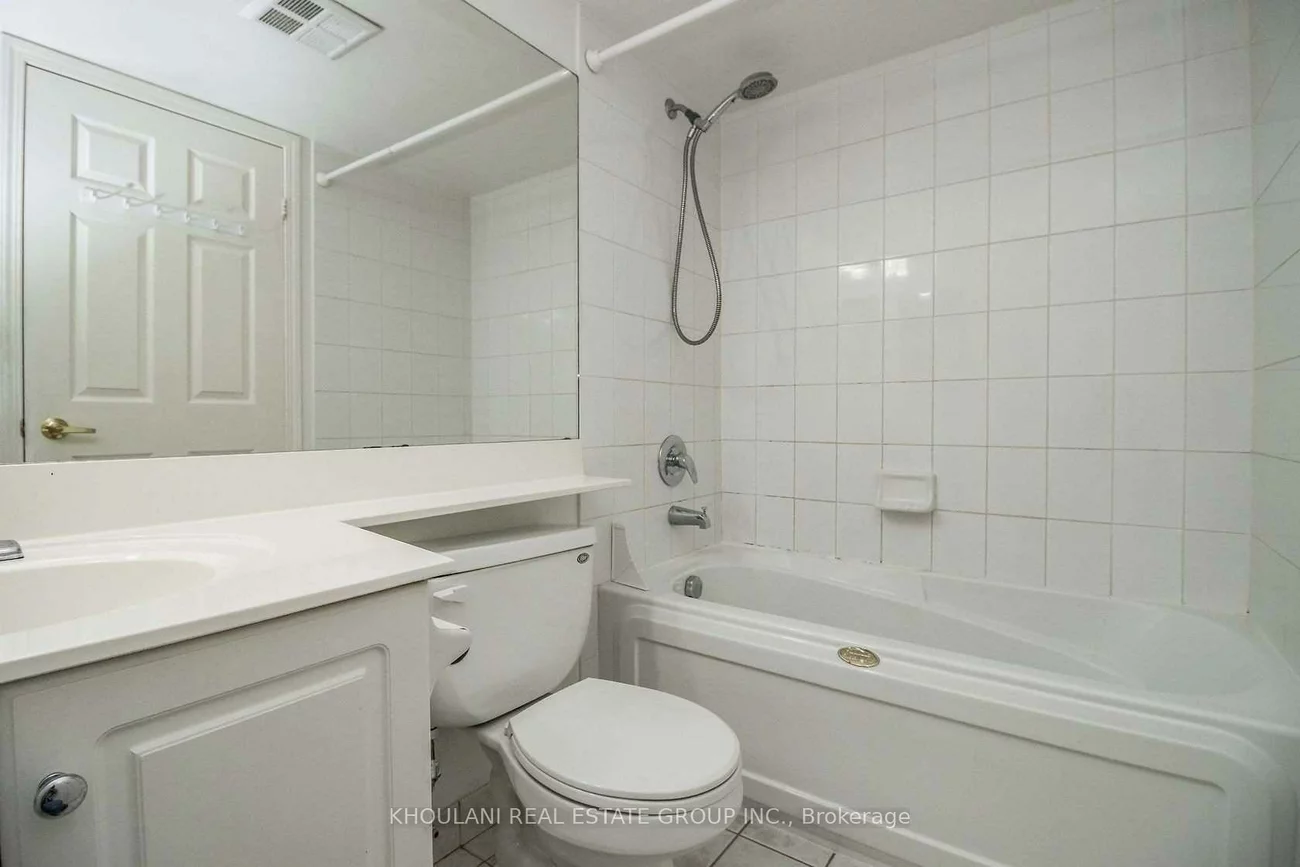 35, Kingsbridge Garden, Hurontario, Mississauga