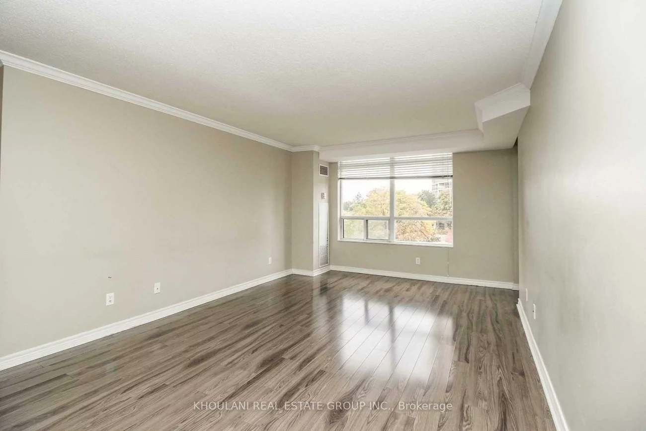 35, Kingsbridge Garden, Hurontario, Mississauga