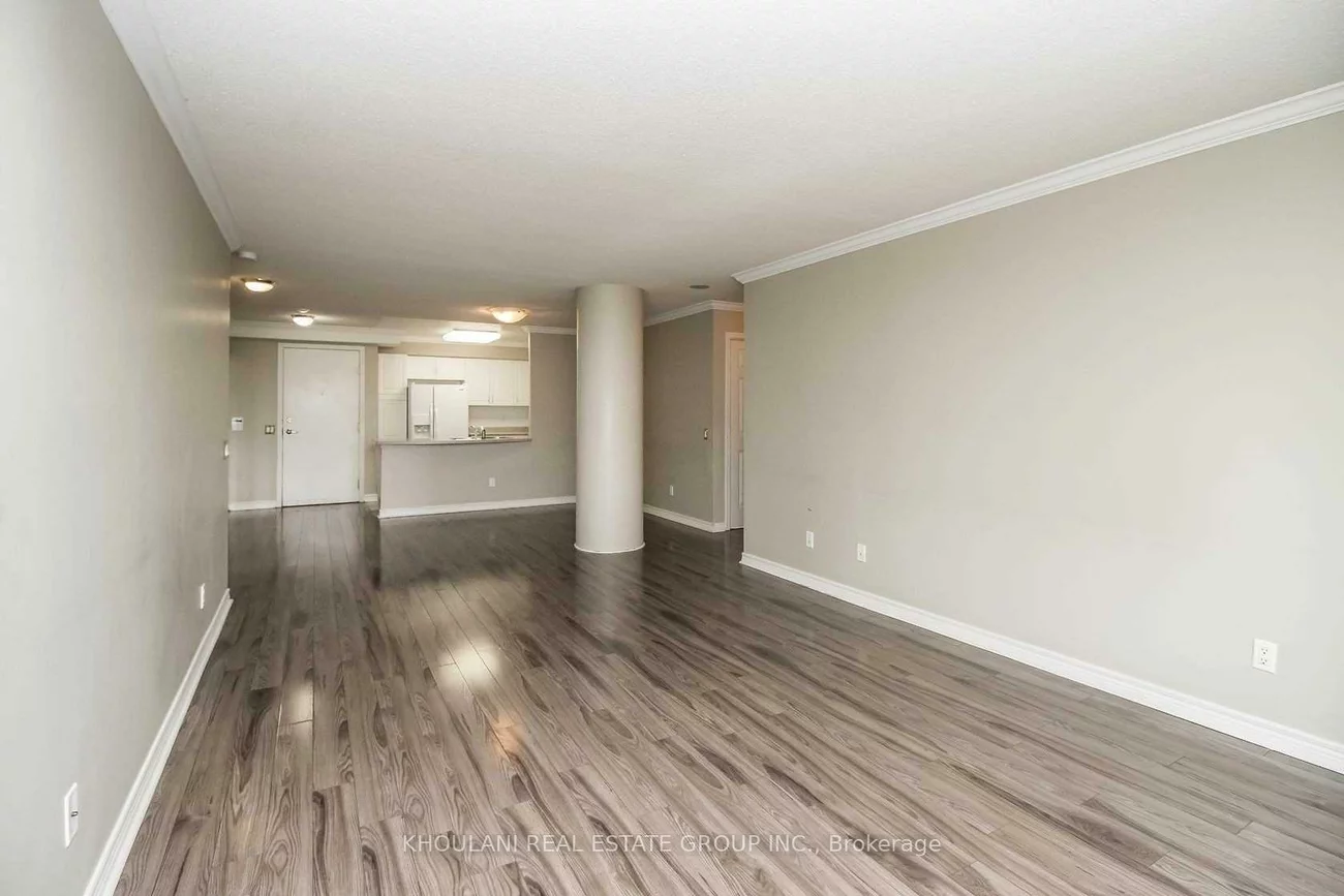 35, Kingsbridge Garden, Hurontario, Mississauga