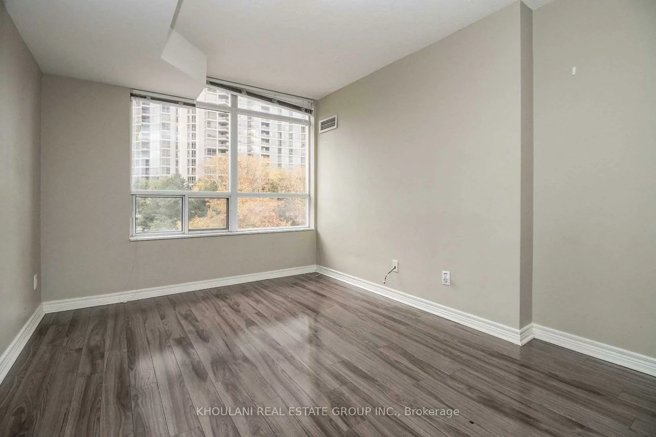 35, Kingsbridge Garden, Hurontario, Mississauga