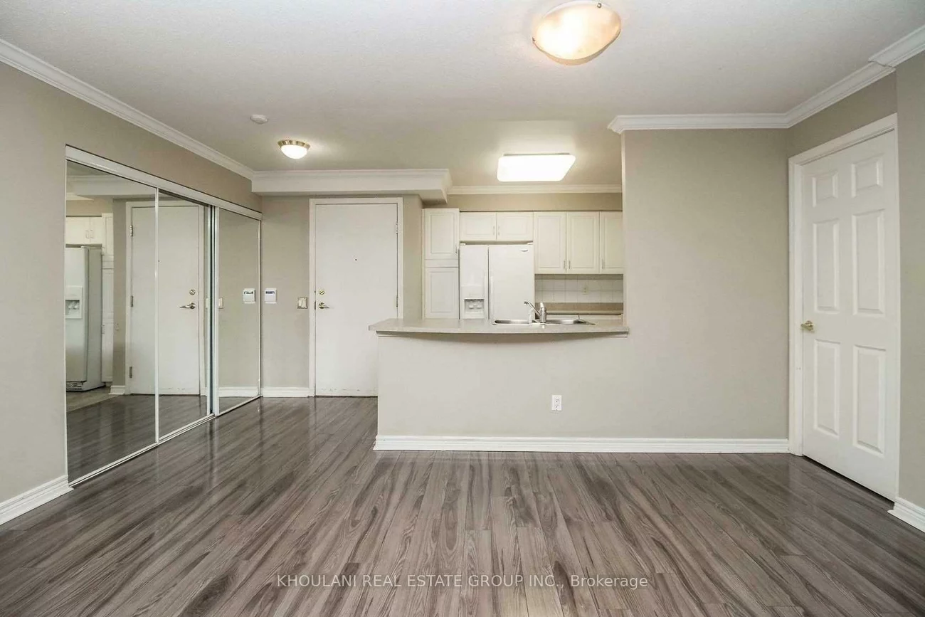 35, Kingsbridge Garden, Hurontario, Mississauga