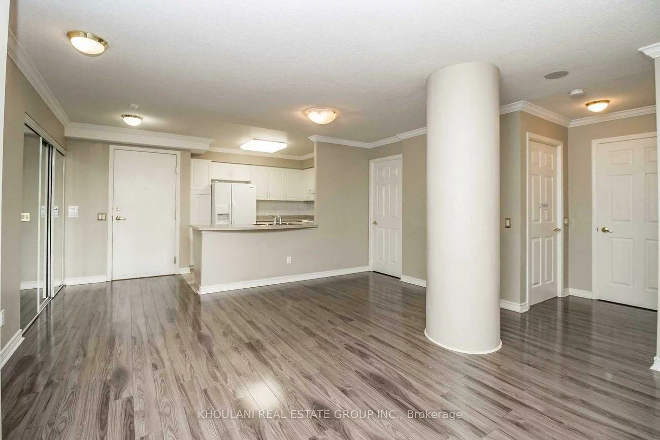 35, Kingsbridge Garden, Hurontario, Mississauga