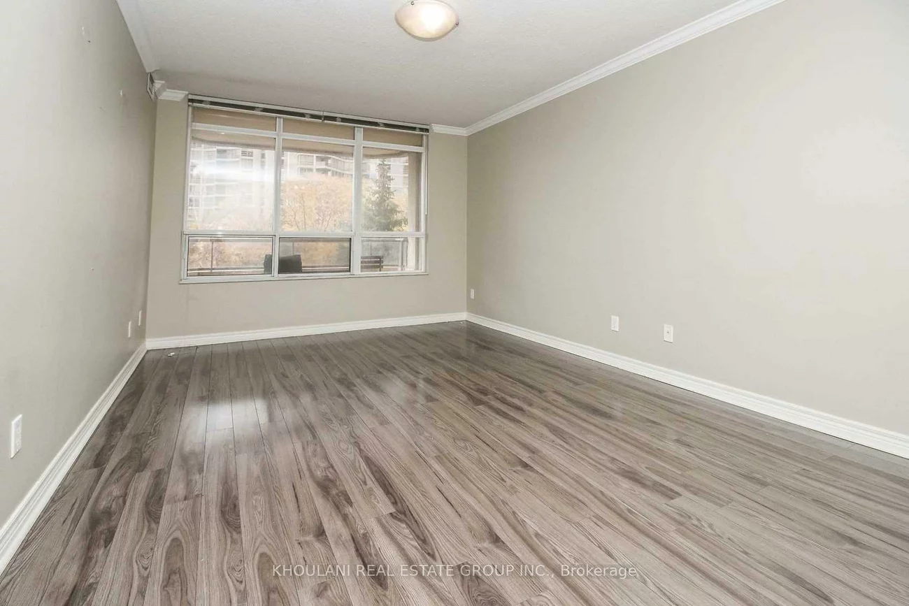 35, Kingsbridge Garden, Hurontario, Mississauga