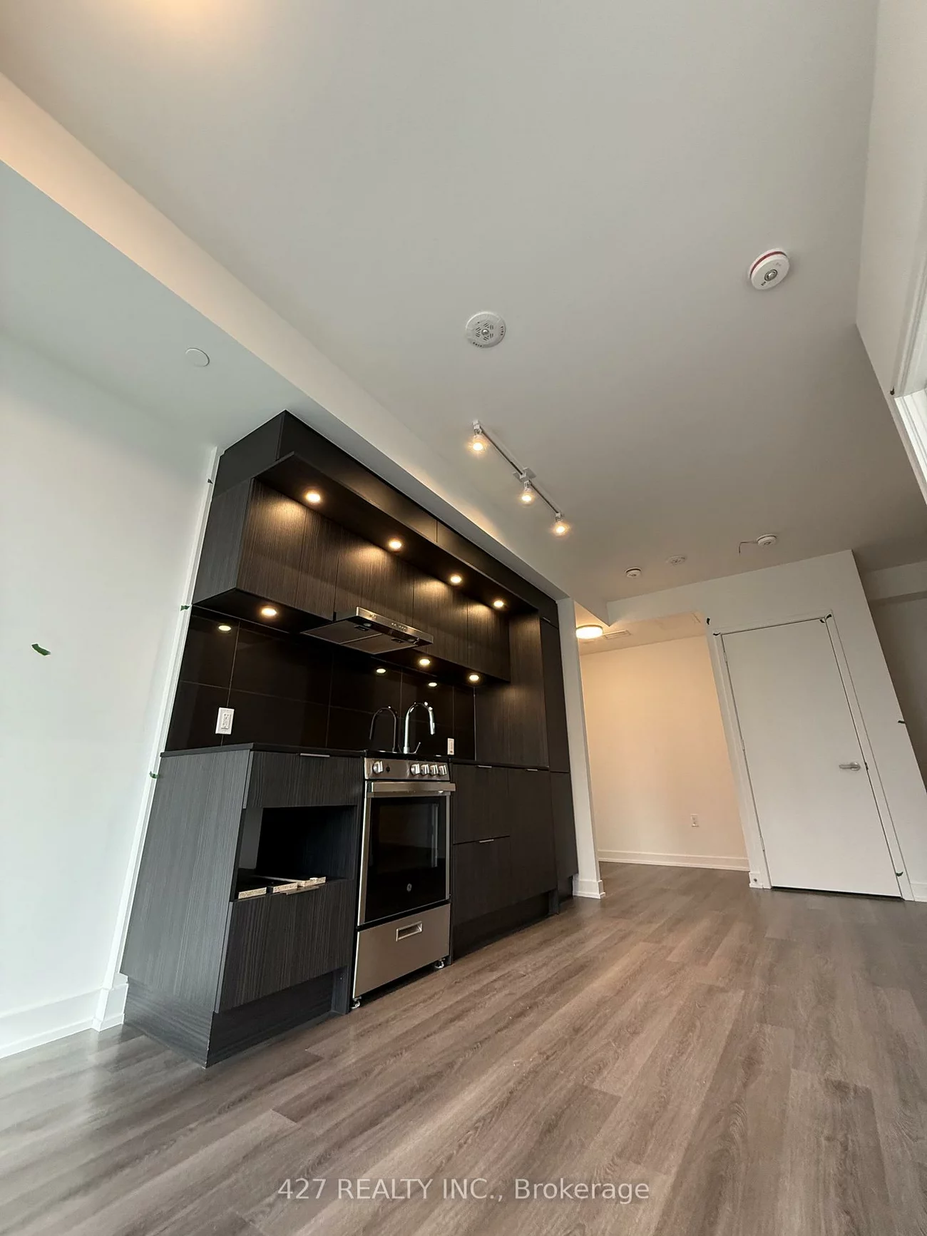 448, BURNHAMTHORPE, City Centre, Mississauga