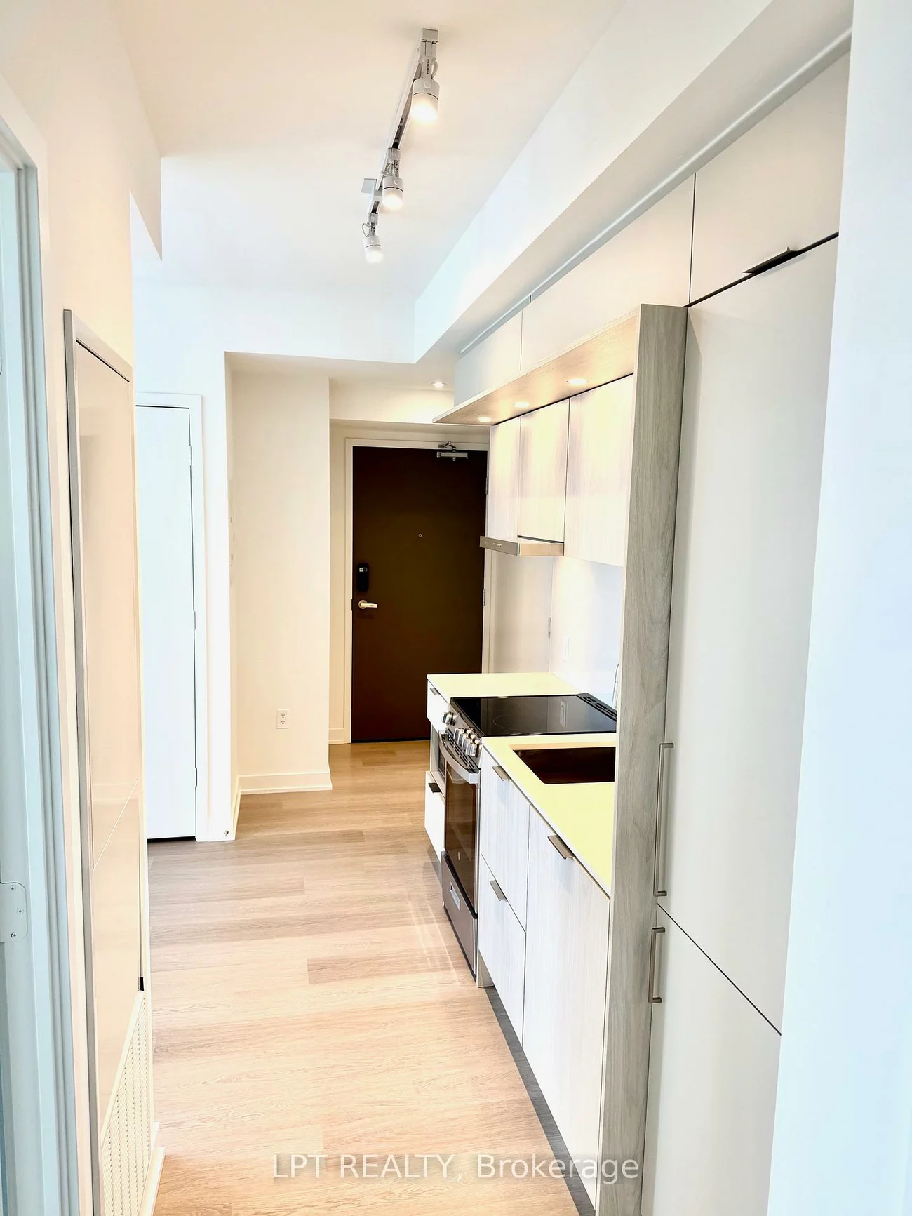 448, Burnhamthorpe, City Centre, Mississauga