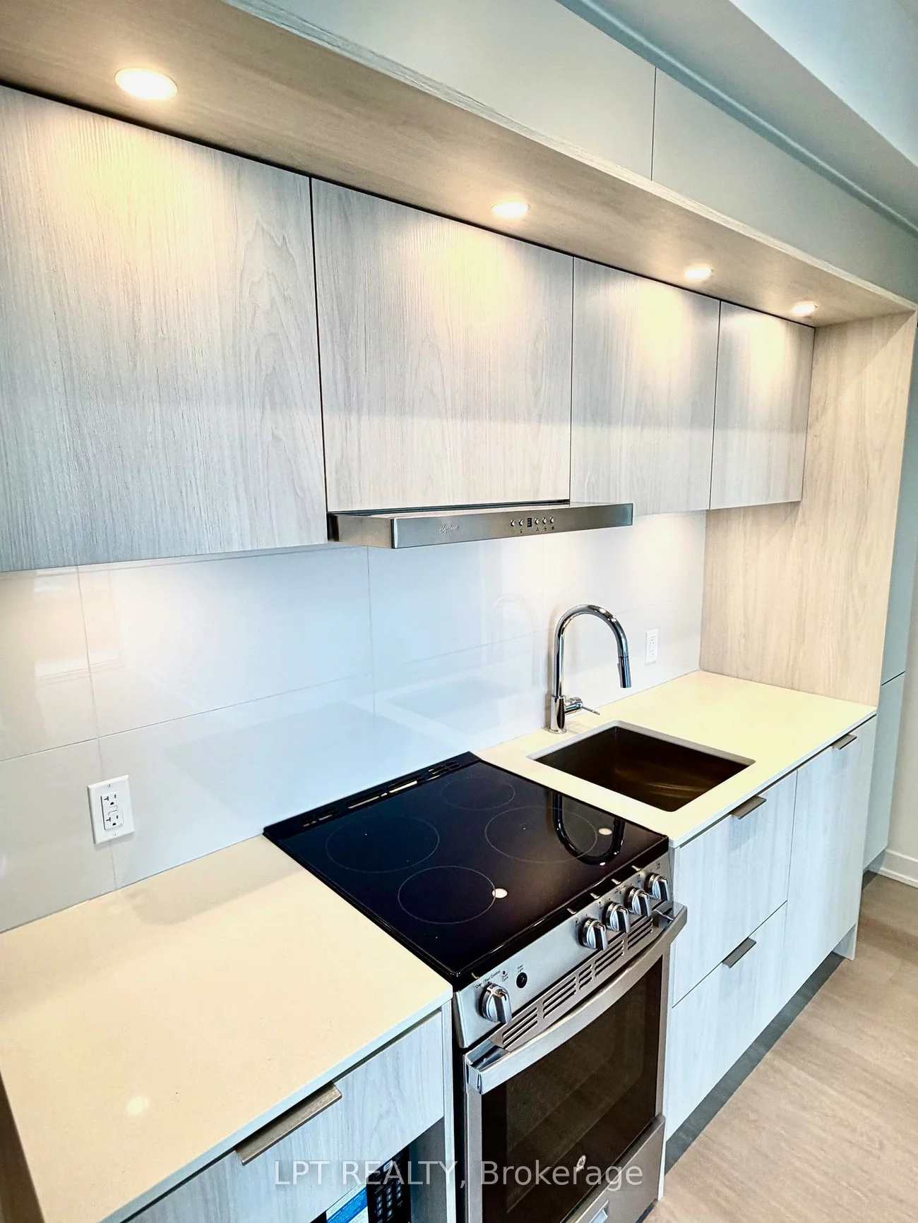 448, Burnhamthorpe, City Centre, Mississauga