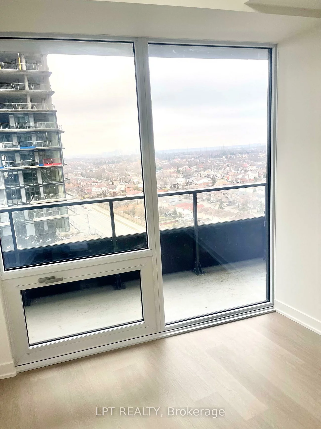 448, Burnhamthorpe, City Centre, Mississauga