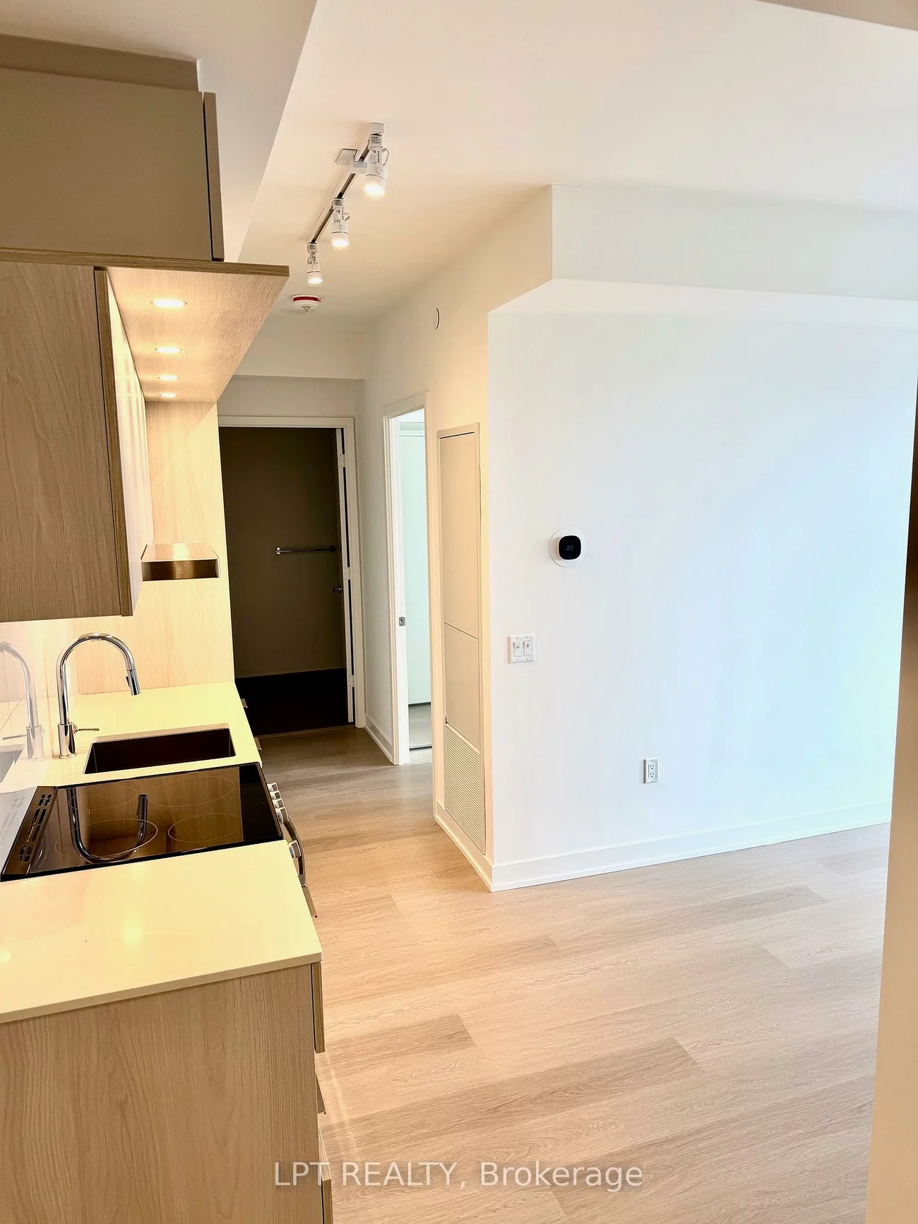 448, Burnhamthorpe, City Centre, Mississauga