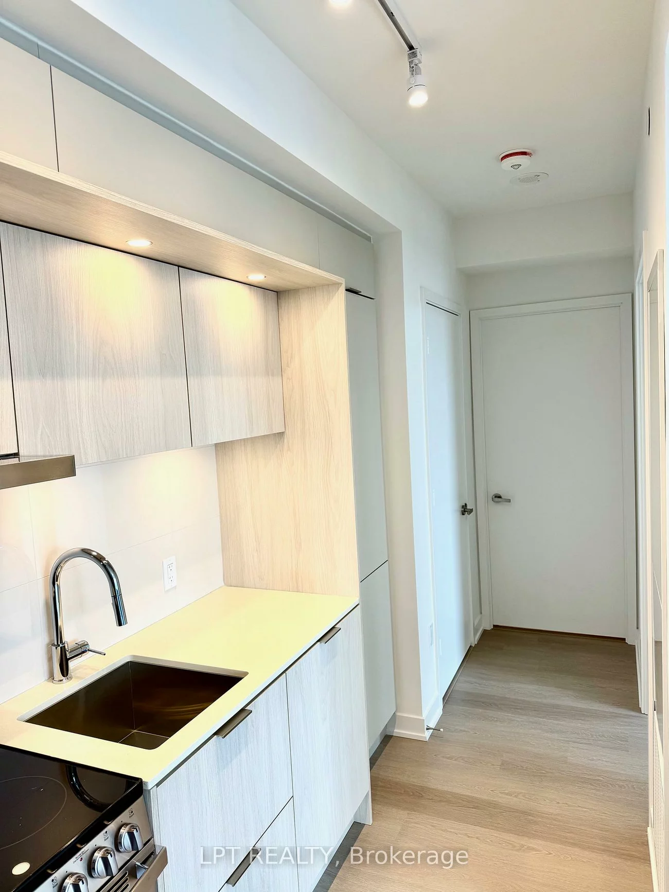 448, Burnhamthorpe, City Centre, Mississauga