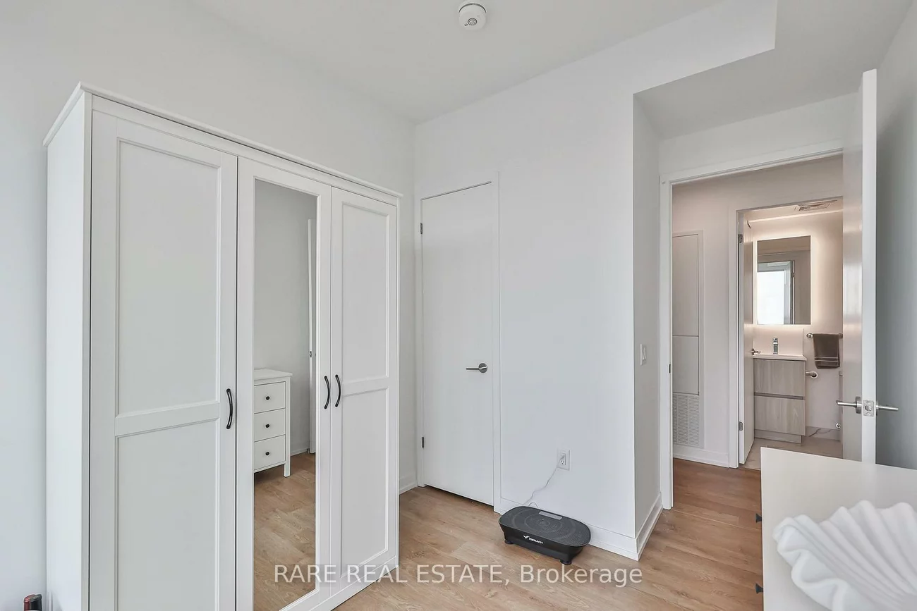 251, Masonry, Port Credit, Mississauga