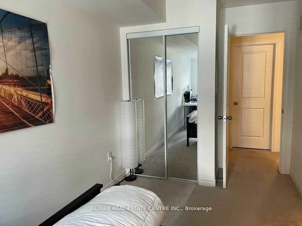 2285, Mcnab, Clarkson, Mississauga