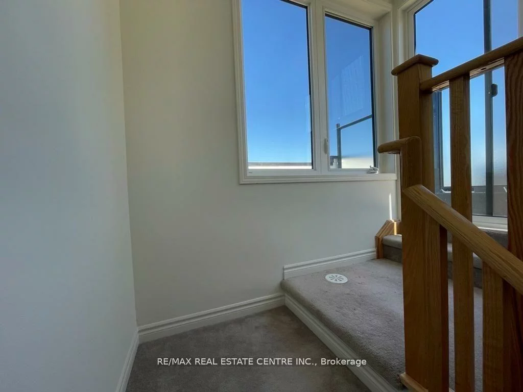 2285, Mcnab, Clarkson, Mississauga