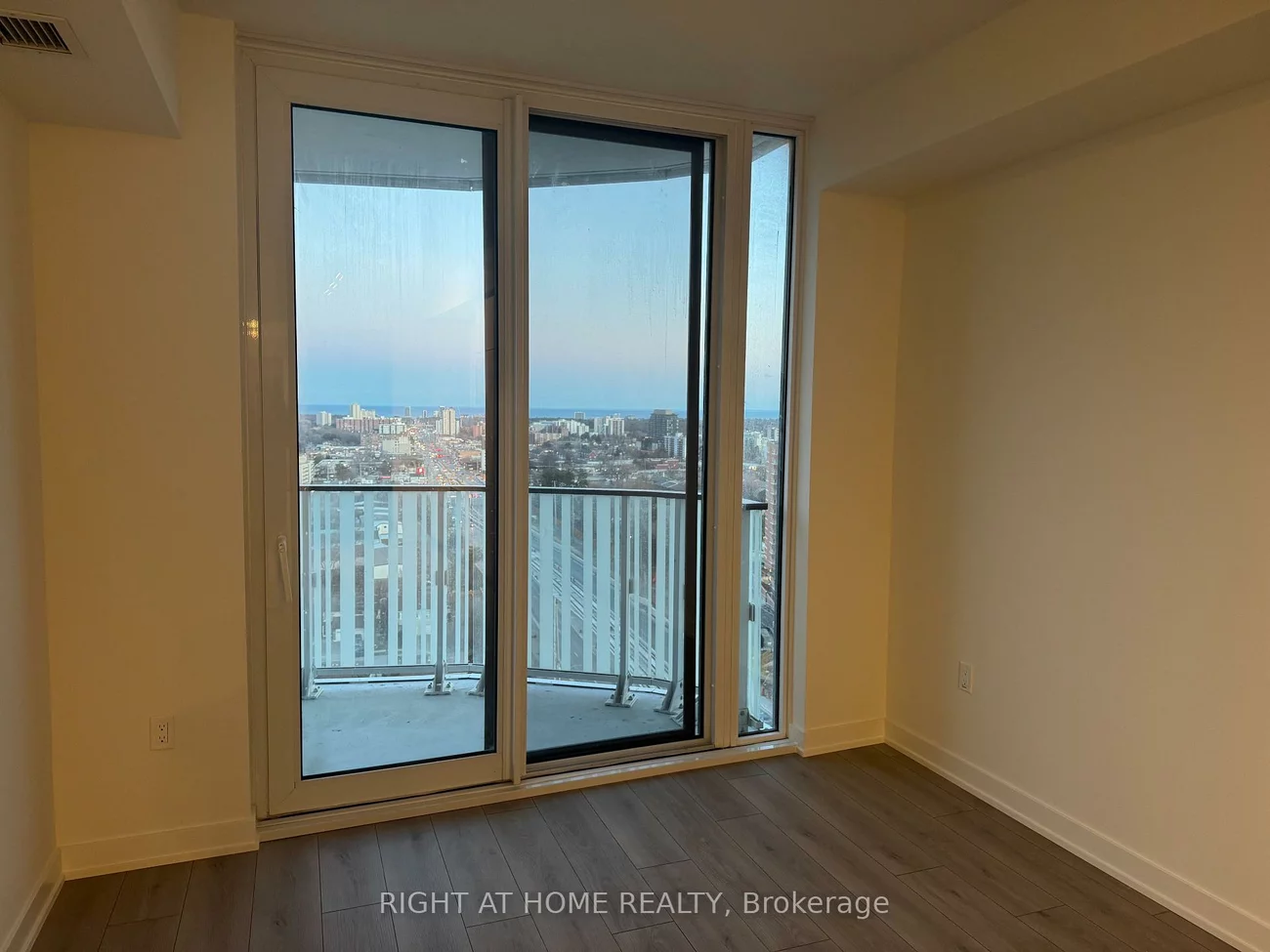 1, Fairview, Mississauga Valleys, Mississauga