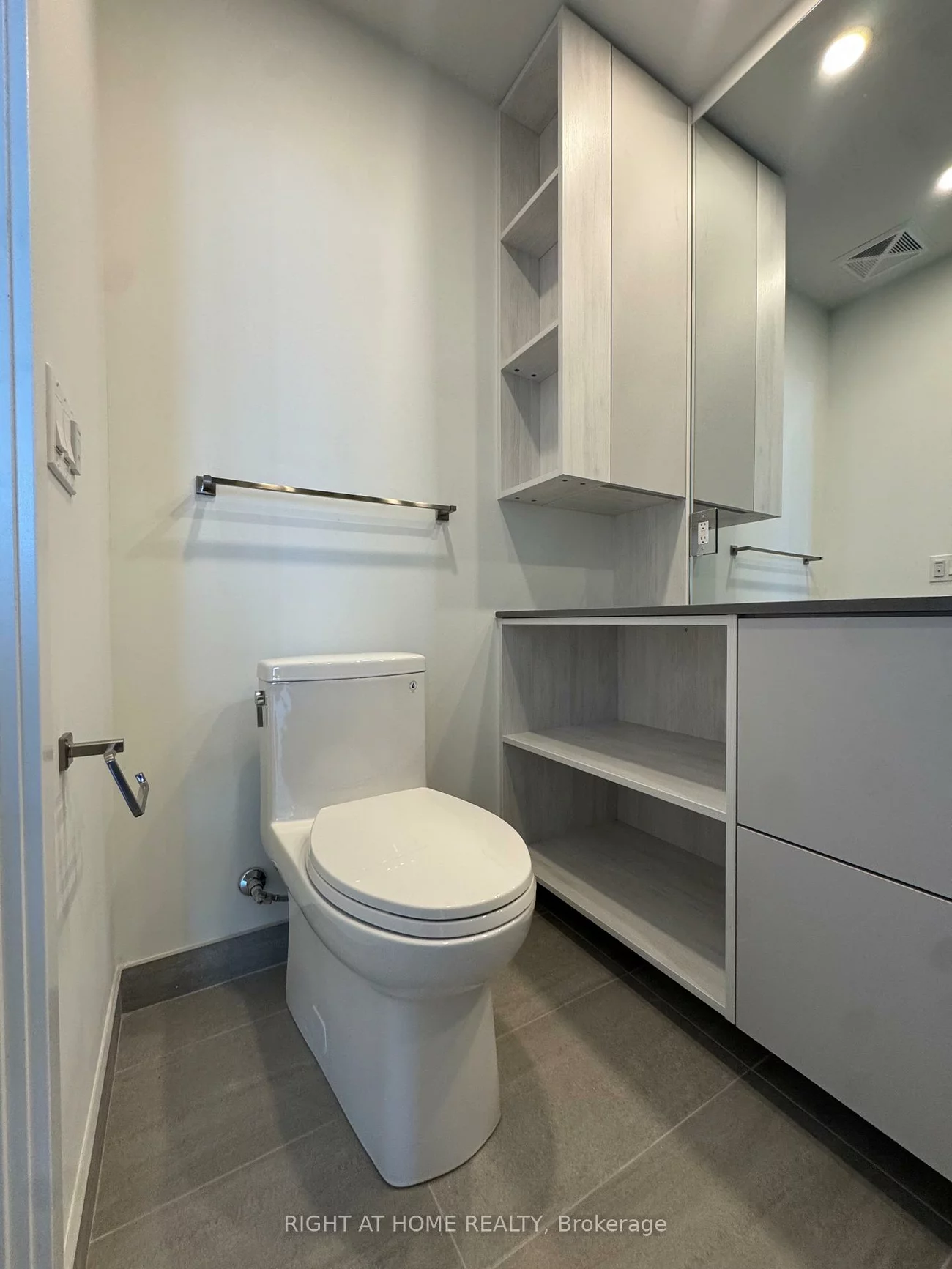 1, Fairview, Mississauga Valleys, Mississauga