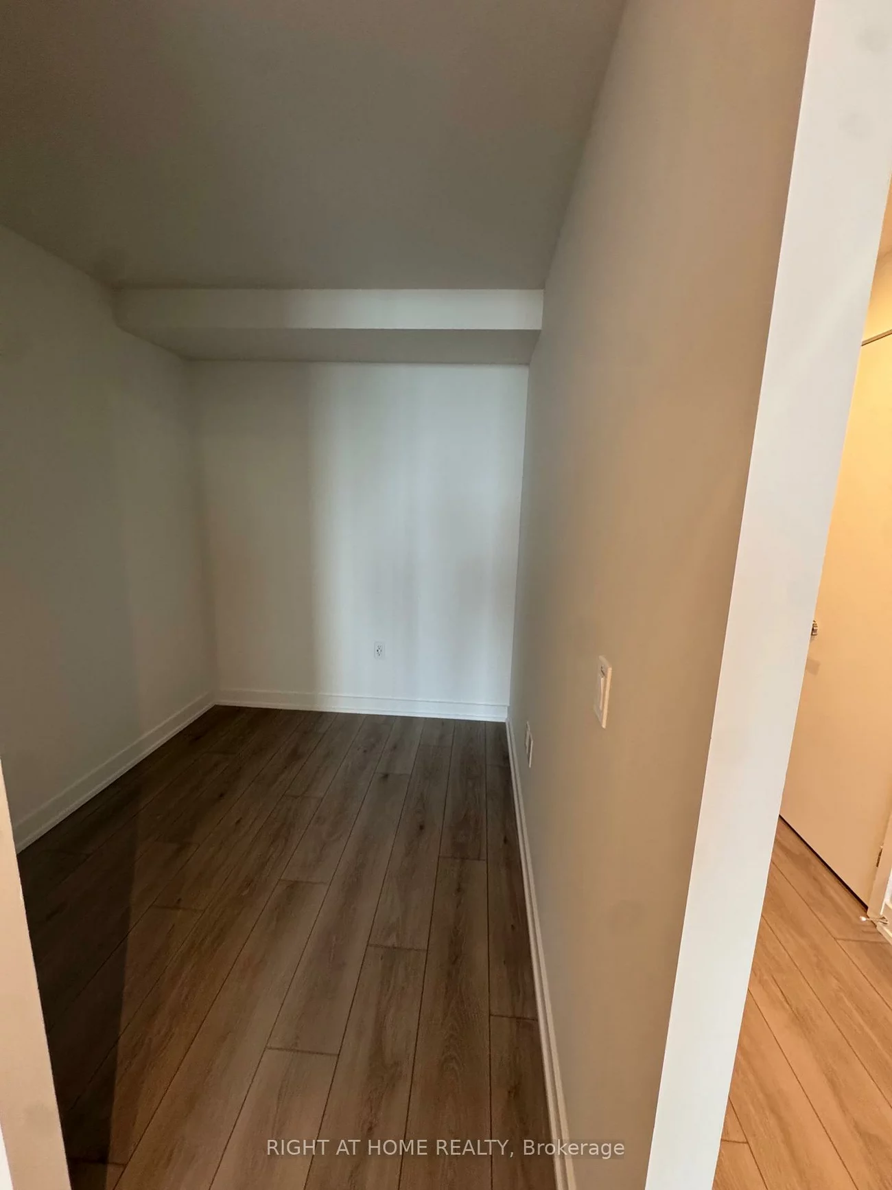 1, Fairview, Mississauga Valleys, Mississauga