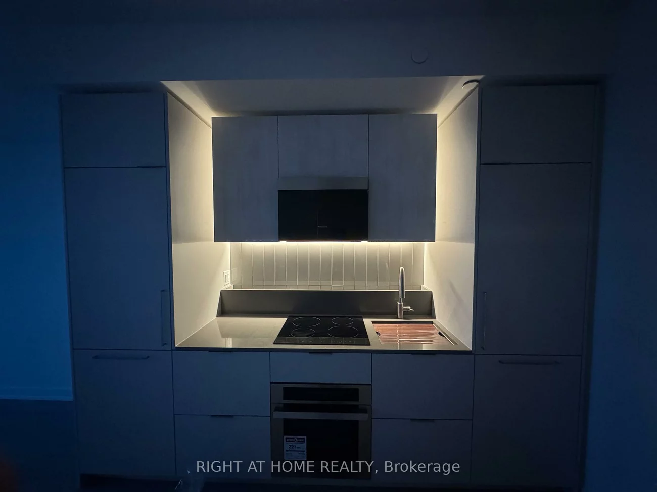 1, Fairview, Mississauga Valleys, Mississauga