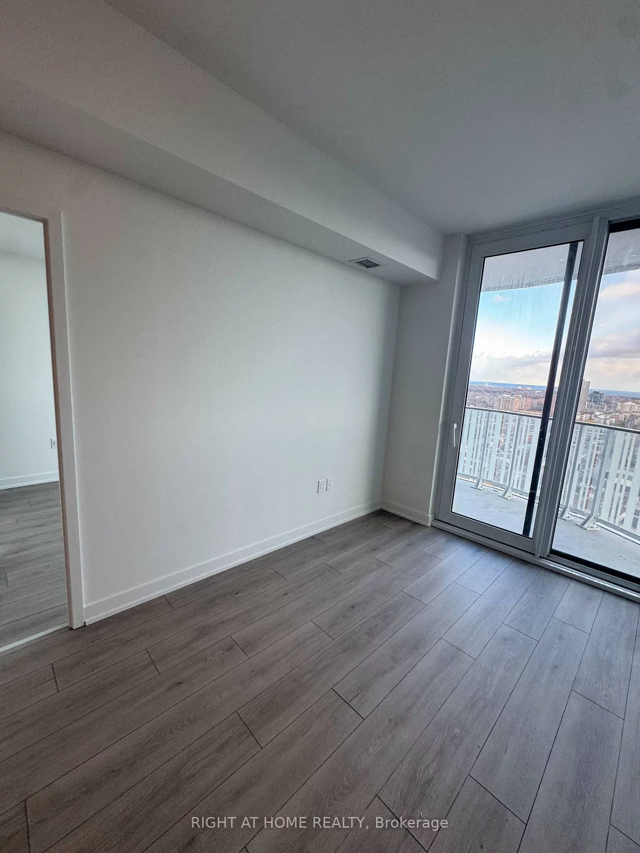 1, Fairview, Mississauga Valleys, Mississauga