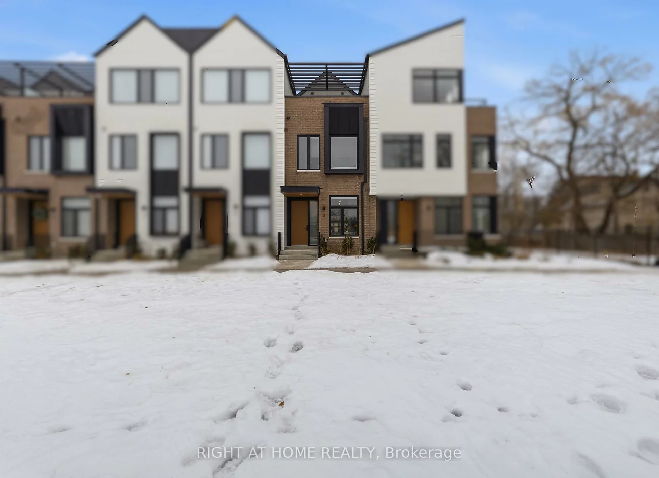 10, Lou Parsons, Port Credit, Mississauga