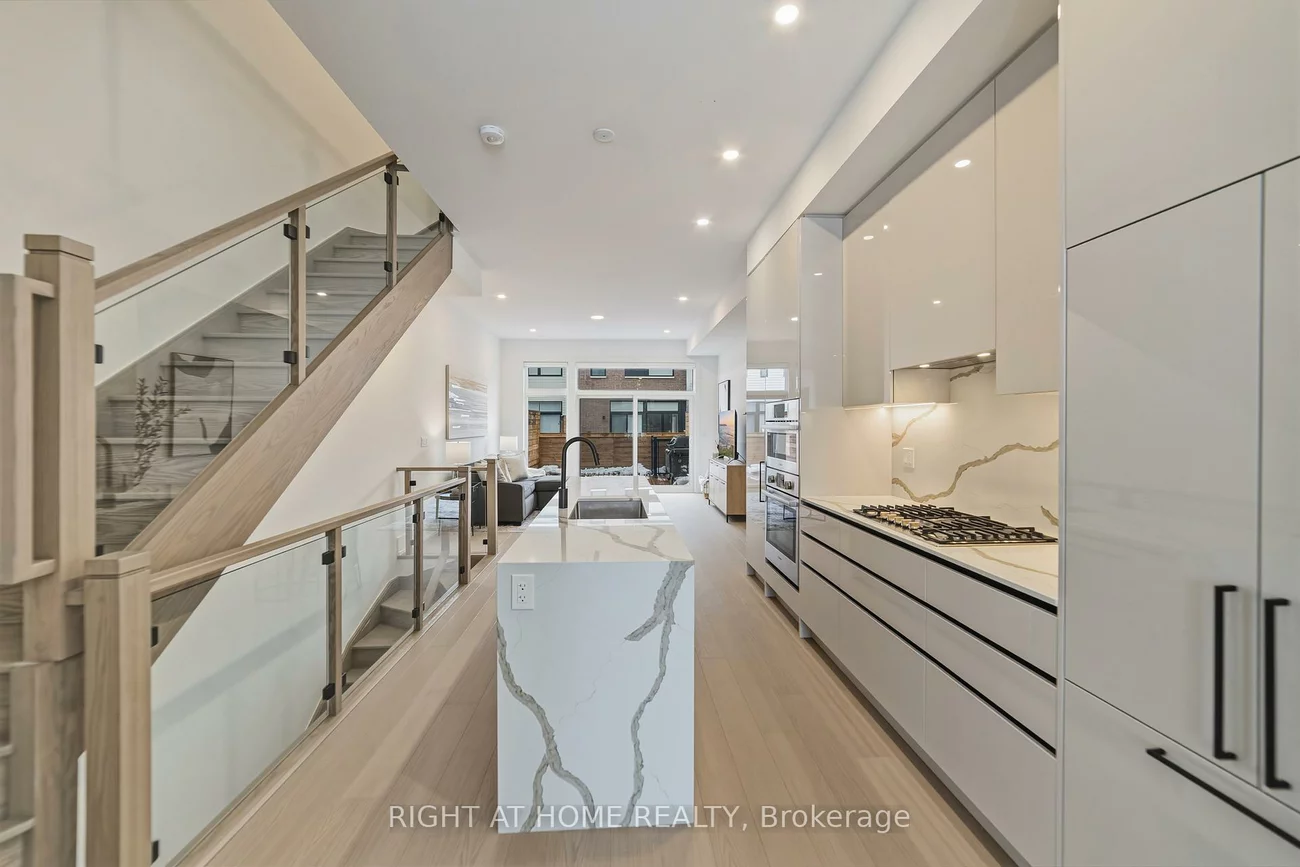 10, Lou Parsons, Port Credit, Mississauga