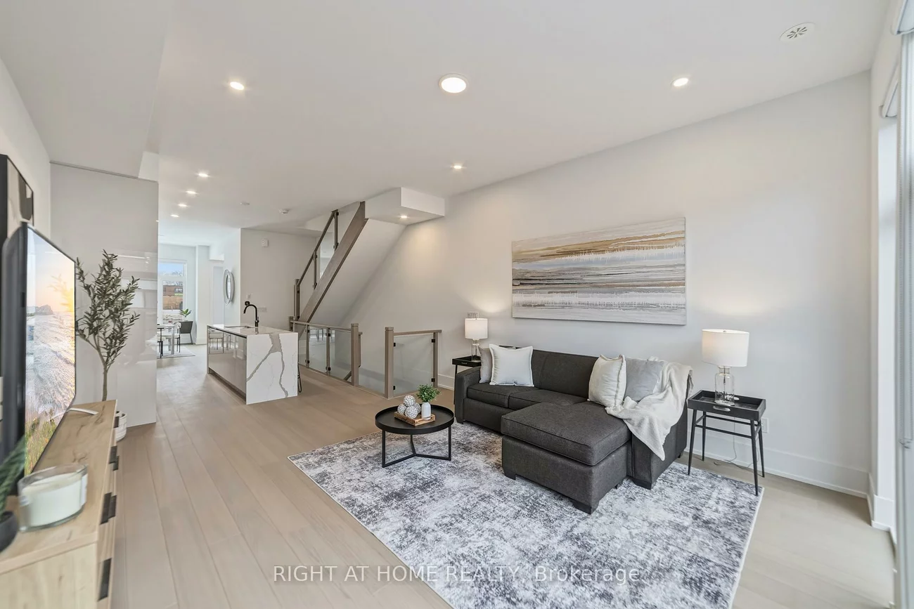 10, Lou Parsons, Port Credit, Mississauga