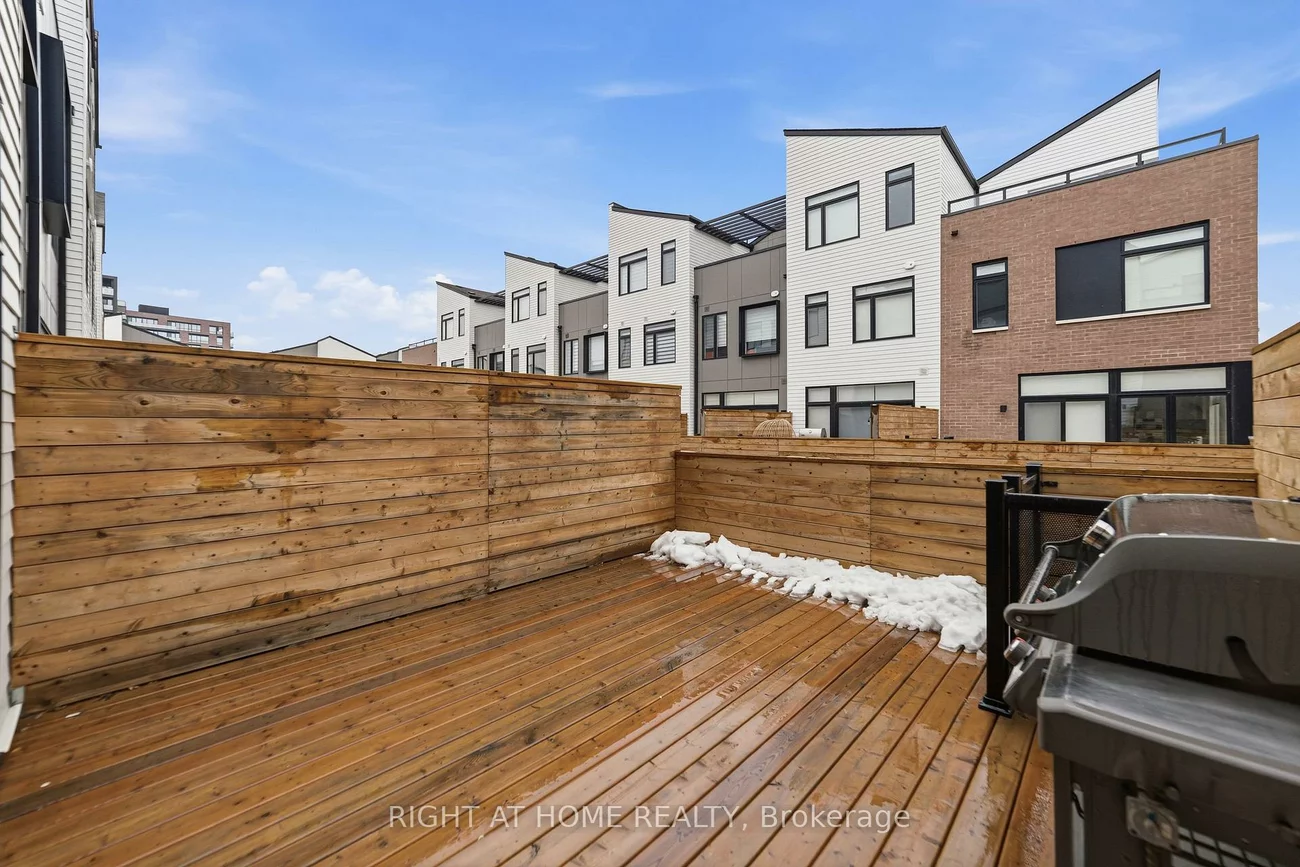 10, Lou Parsons, Port Credit, Mississauga