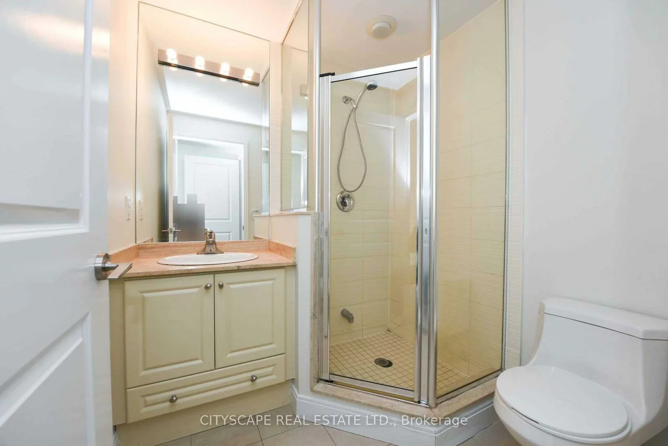 60, Absolute, City Centre, Mississauga