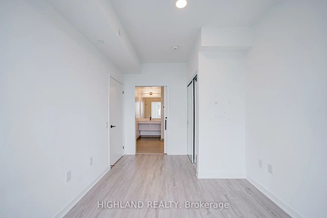 2495, Eglinton, Central Erin Mills, Mississauga