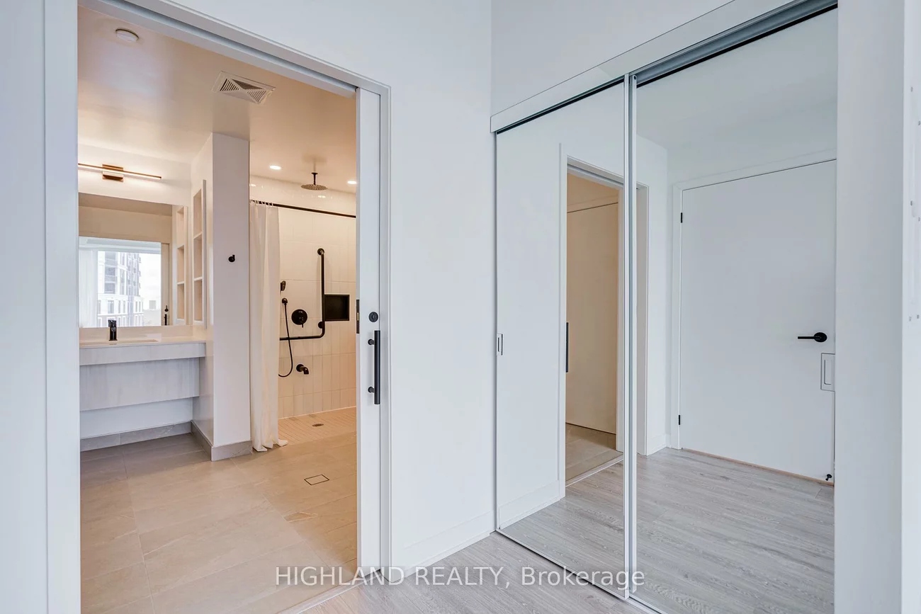 2495, Eglinton, Central Erin Mills, Mississauga