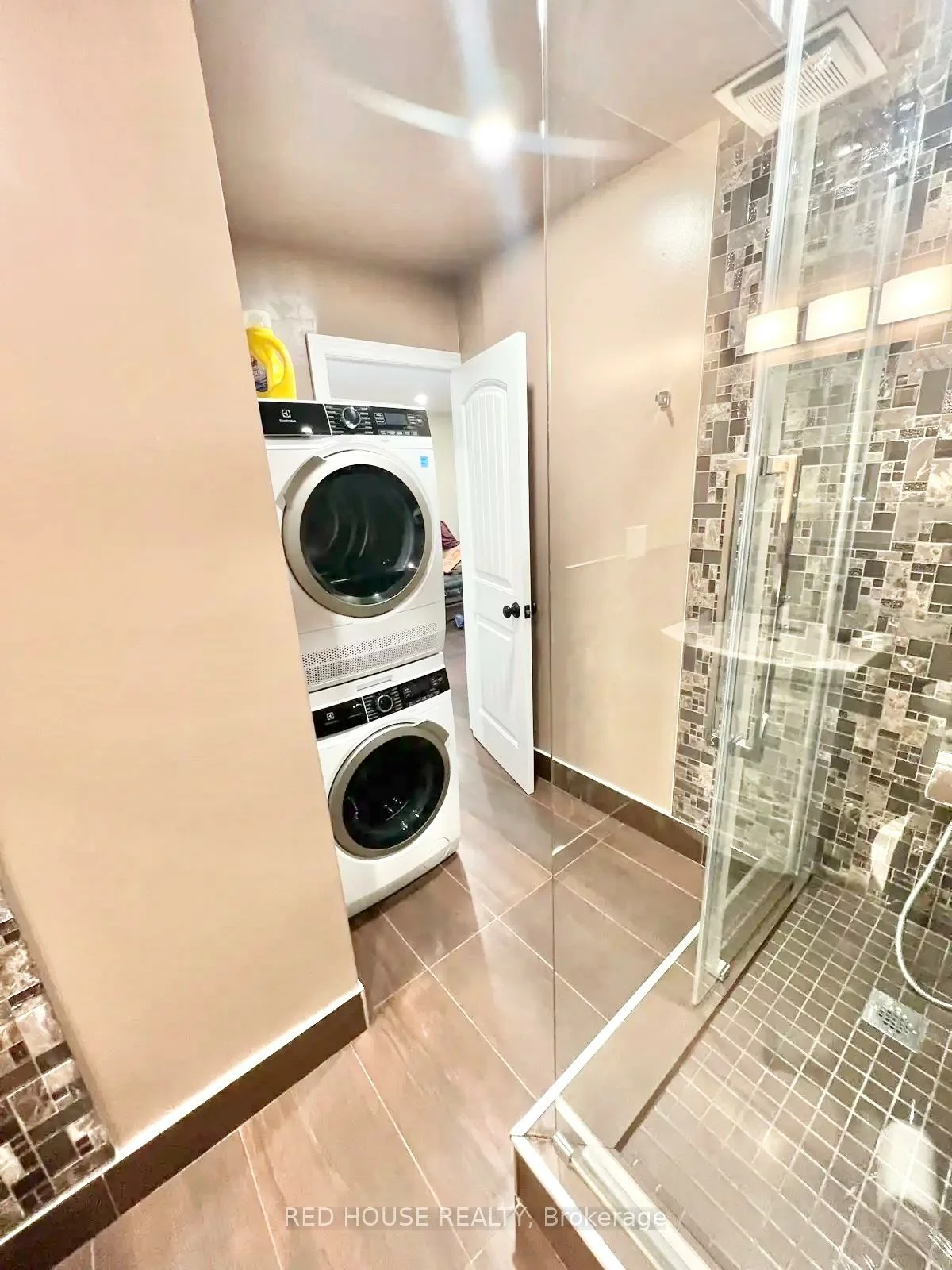 3025, the credit woodlands, Erindale, Mississauga