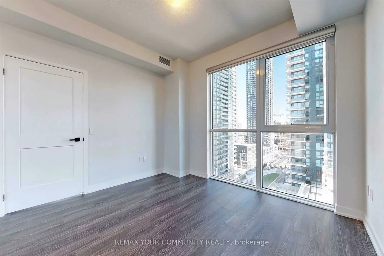 4085, Parkside Village, Creditview, Mississauga