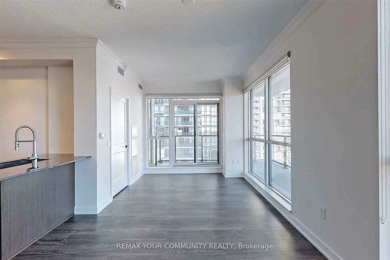 4085, Parkside Village, Creditview, Mississauga