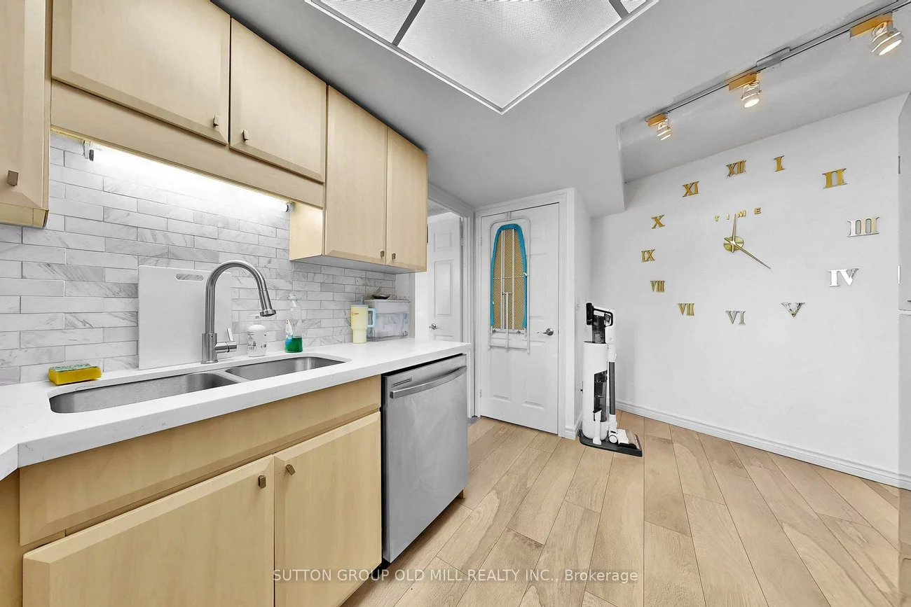 1360, Rathburn, Rathwood, Mississauga