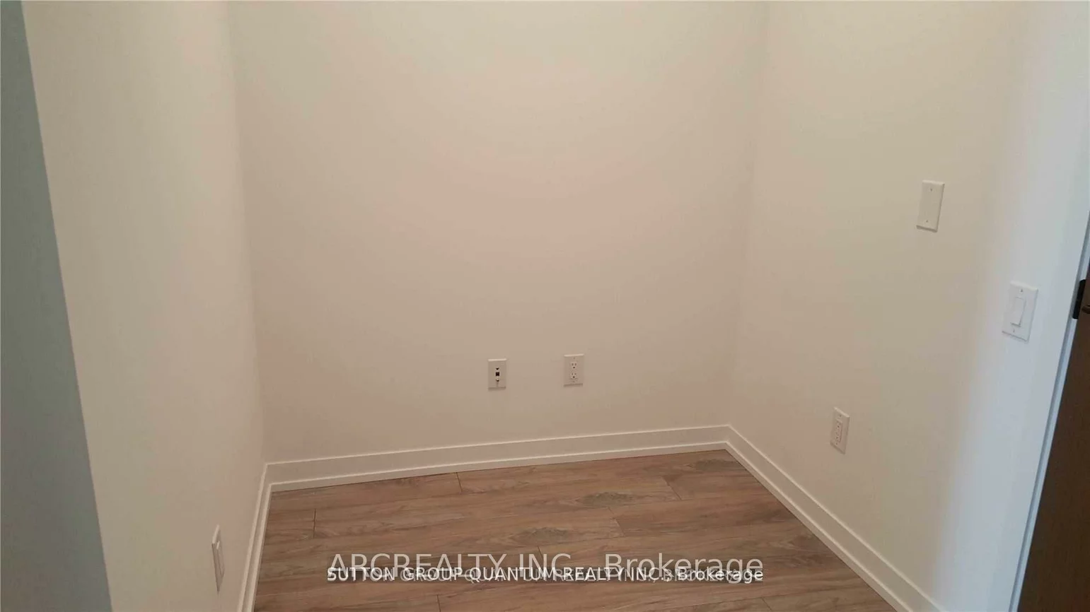 4070, Confederation, City Centre, Mississauga