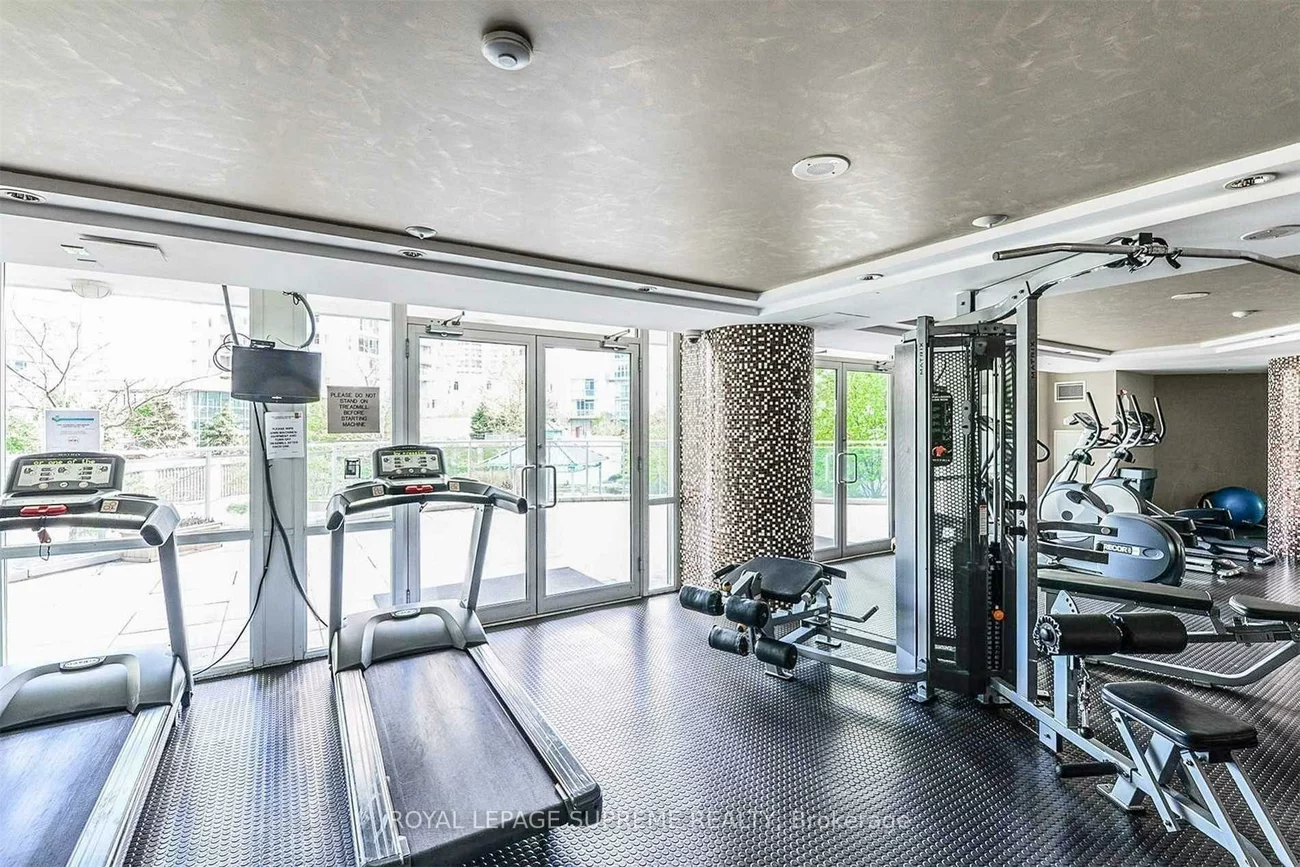 220, Burnhamthorpe, City Centre, Mississauga