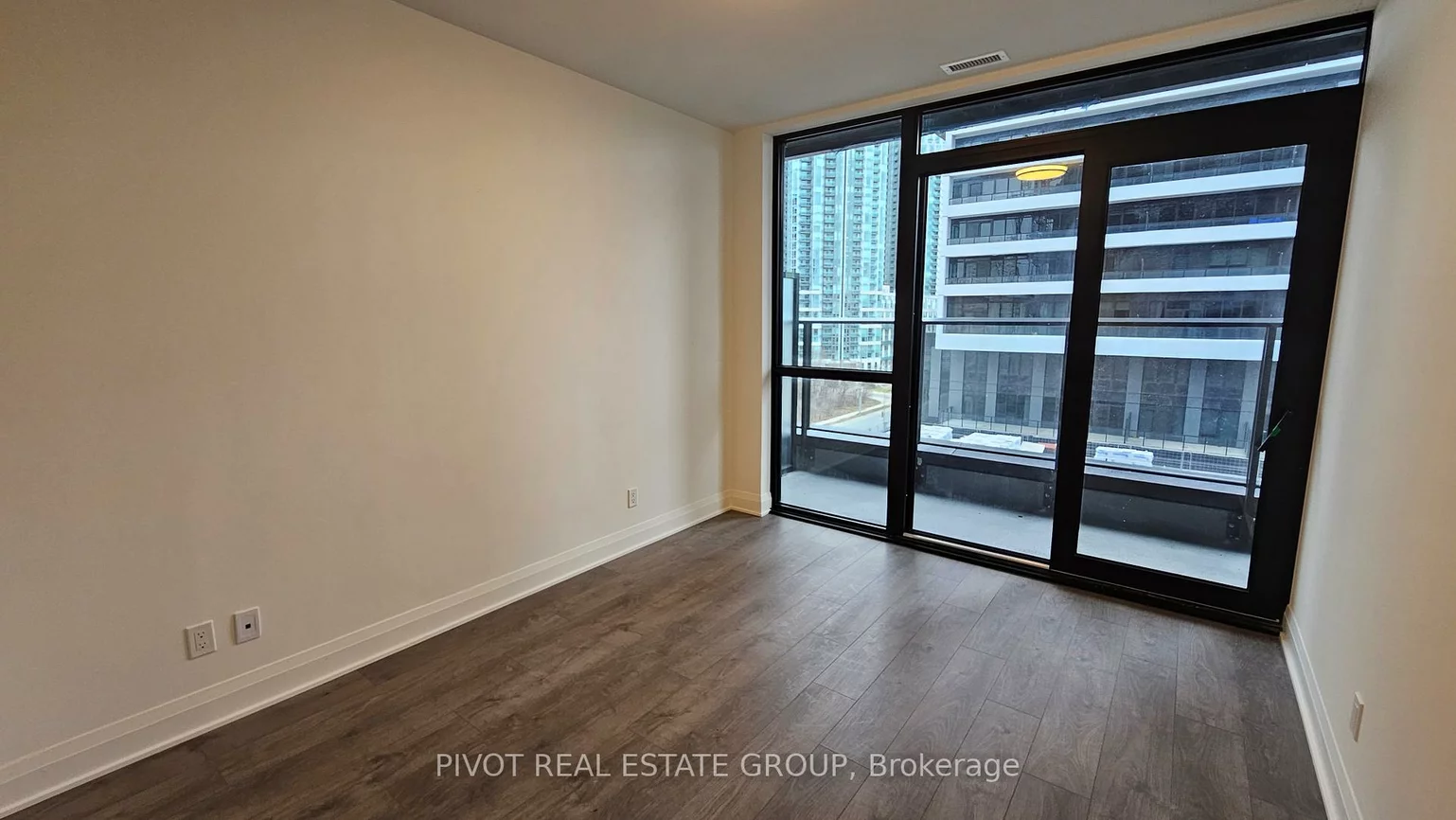 2, Erskine, City Centre, Mississauga