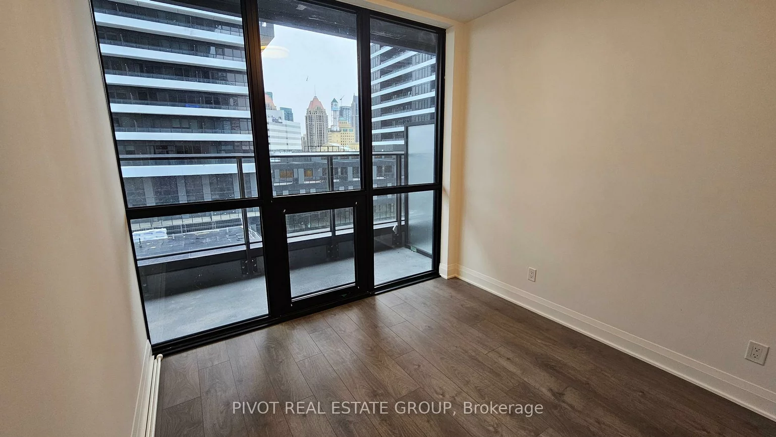 2, Erskine, City Centre, Mississauga