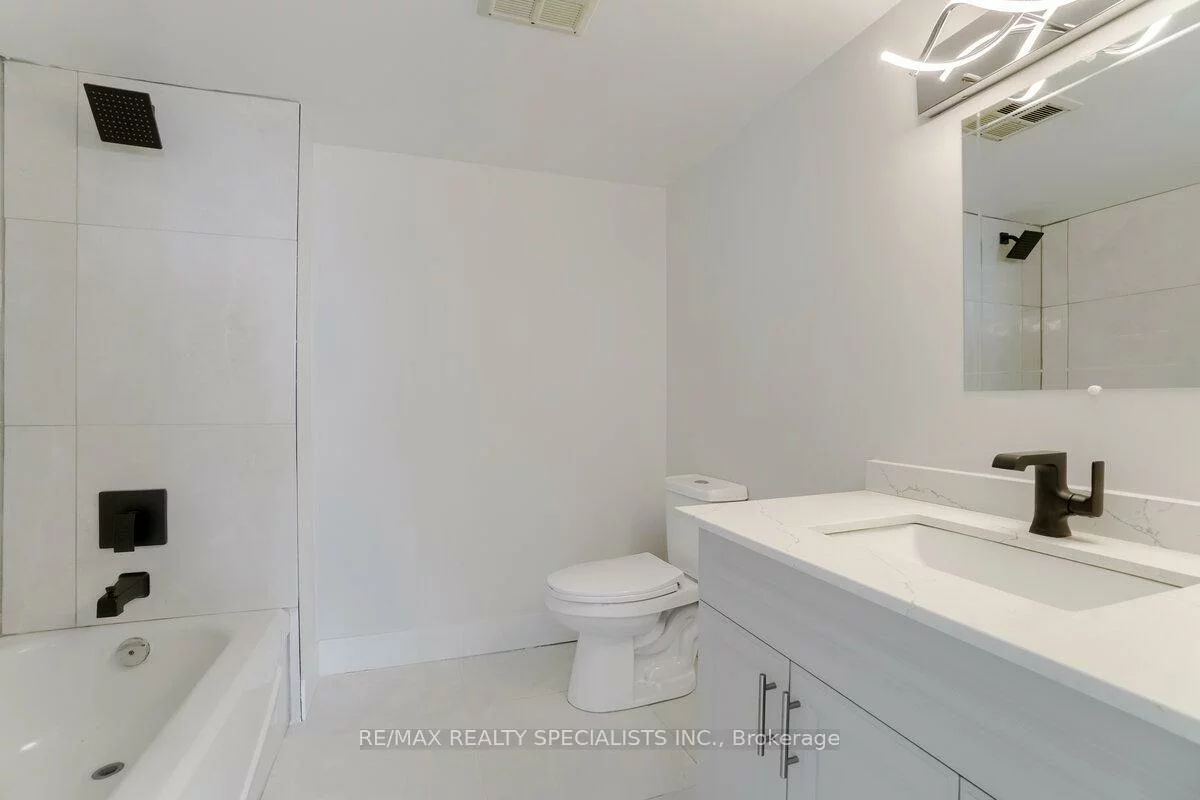 35, Trailwood, Hurontario, Mississauga