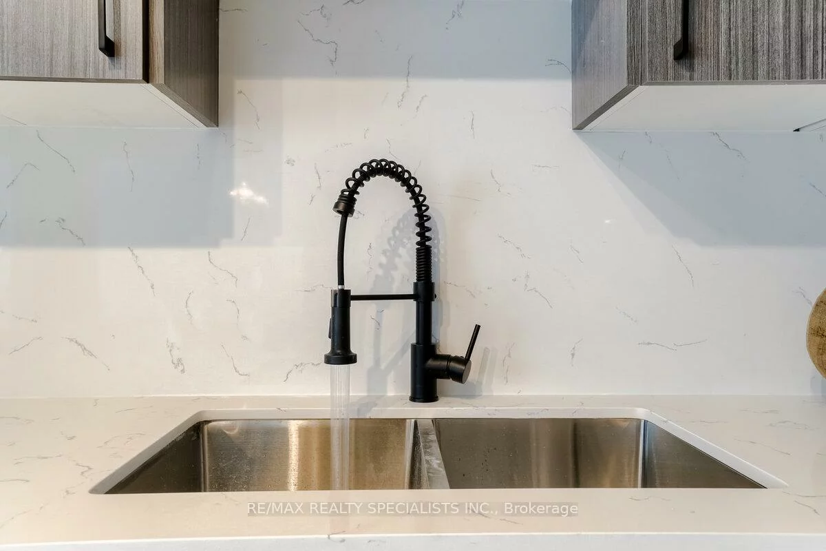 35, Trailwood, Hurontario, Mississauga