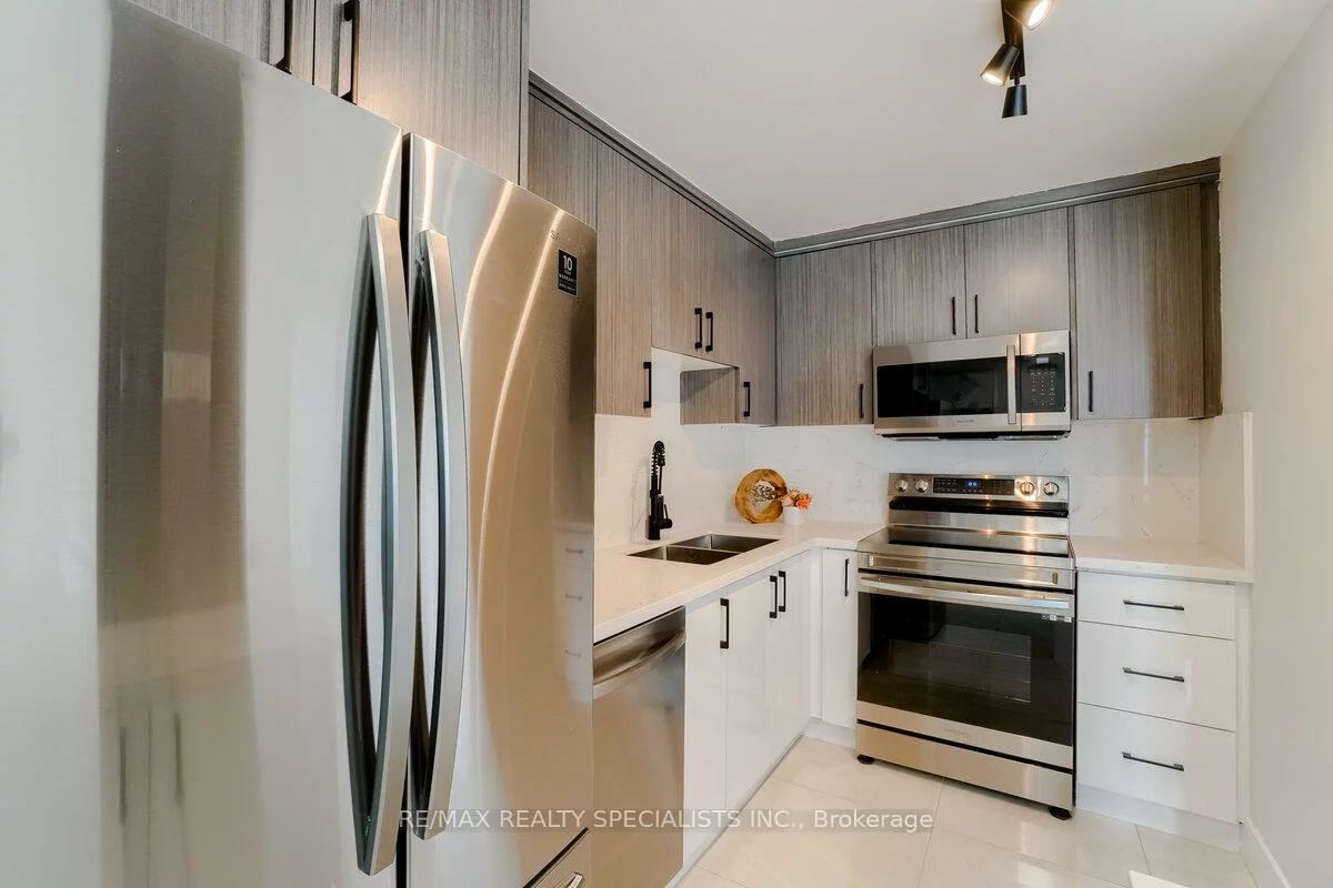 35, Trailwood, Hurontario, Mississauga