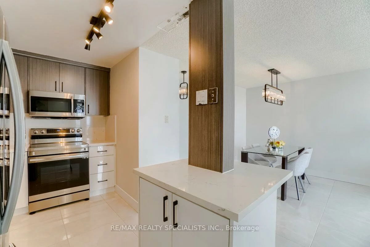 35, Trailwood, Hurontario, Mississauga