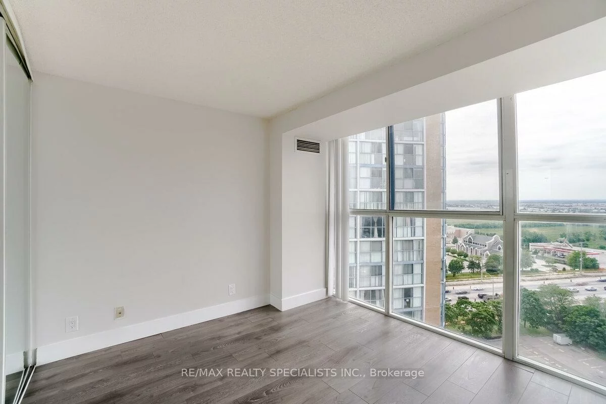 35, Trailwood, Hurontario, Mississauga