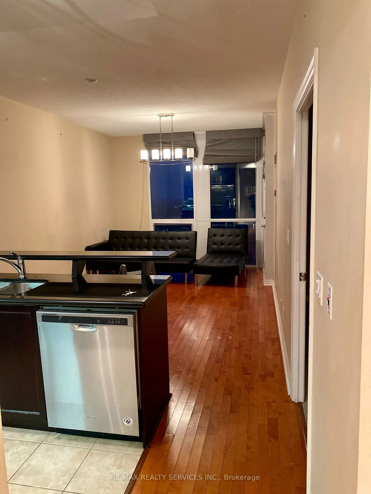 220, Burnhamthorpe, City Centre, Mississauga