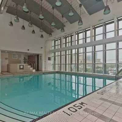 220, Burnhamthorpe, City Centre, Mississauga