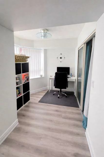 325, Webb, City Centre, Mississauga