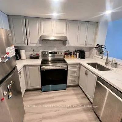 325, Webb, City Centre, Mississauga