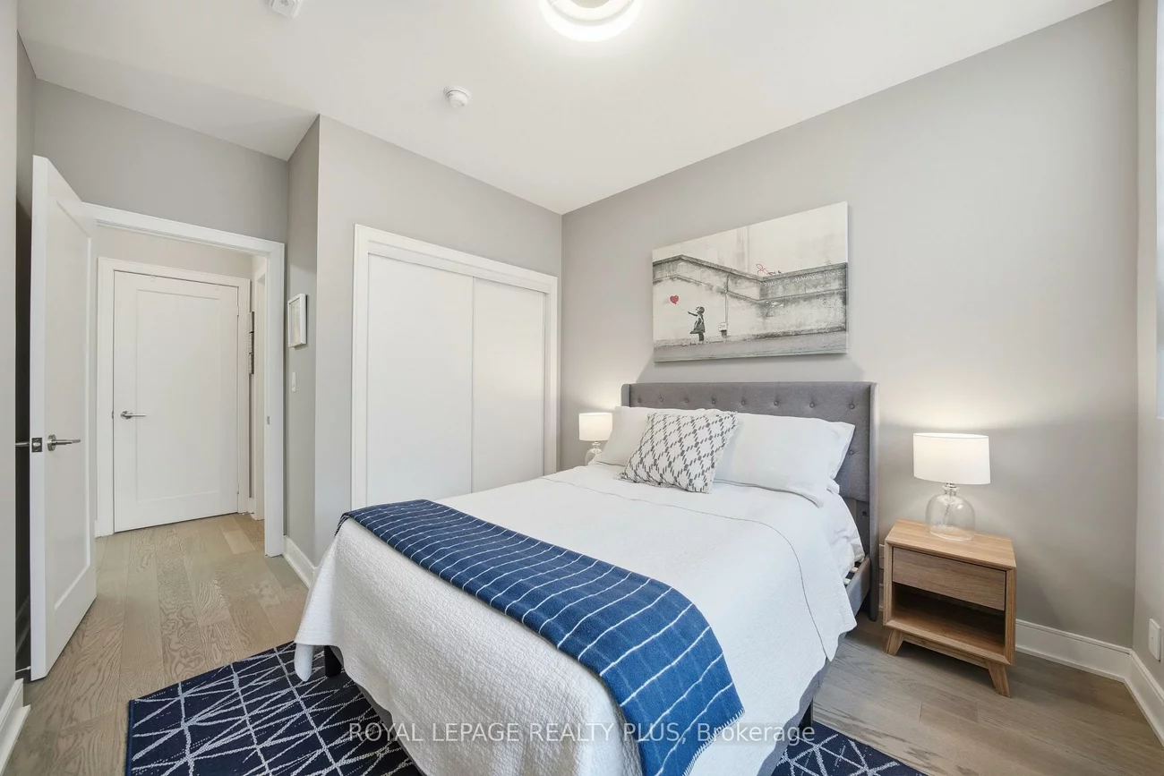 1575, Lakeshore, Clarkson, Mississauga