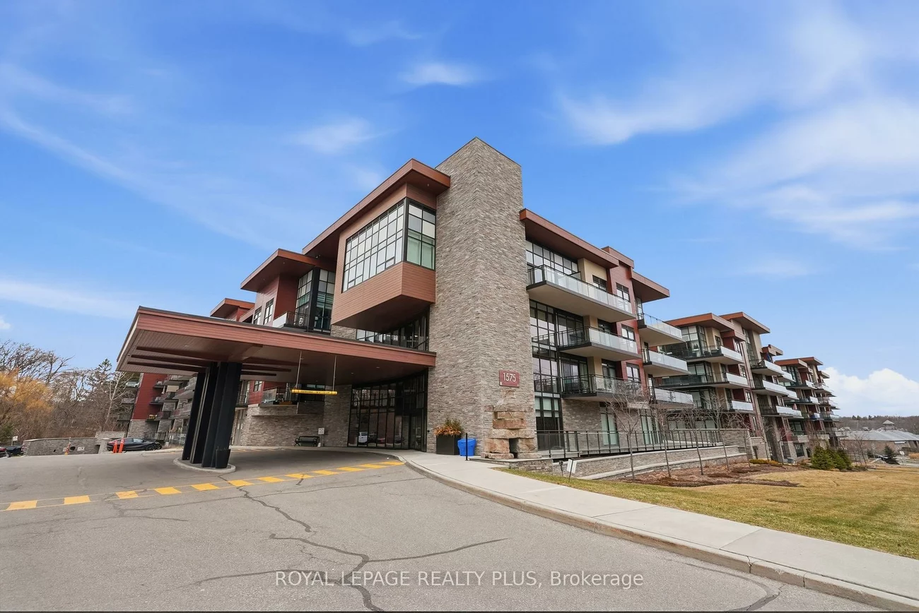 1575, Lakeshore, Clarkson, Mississauga